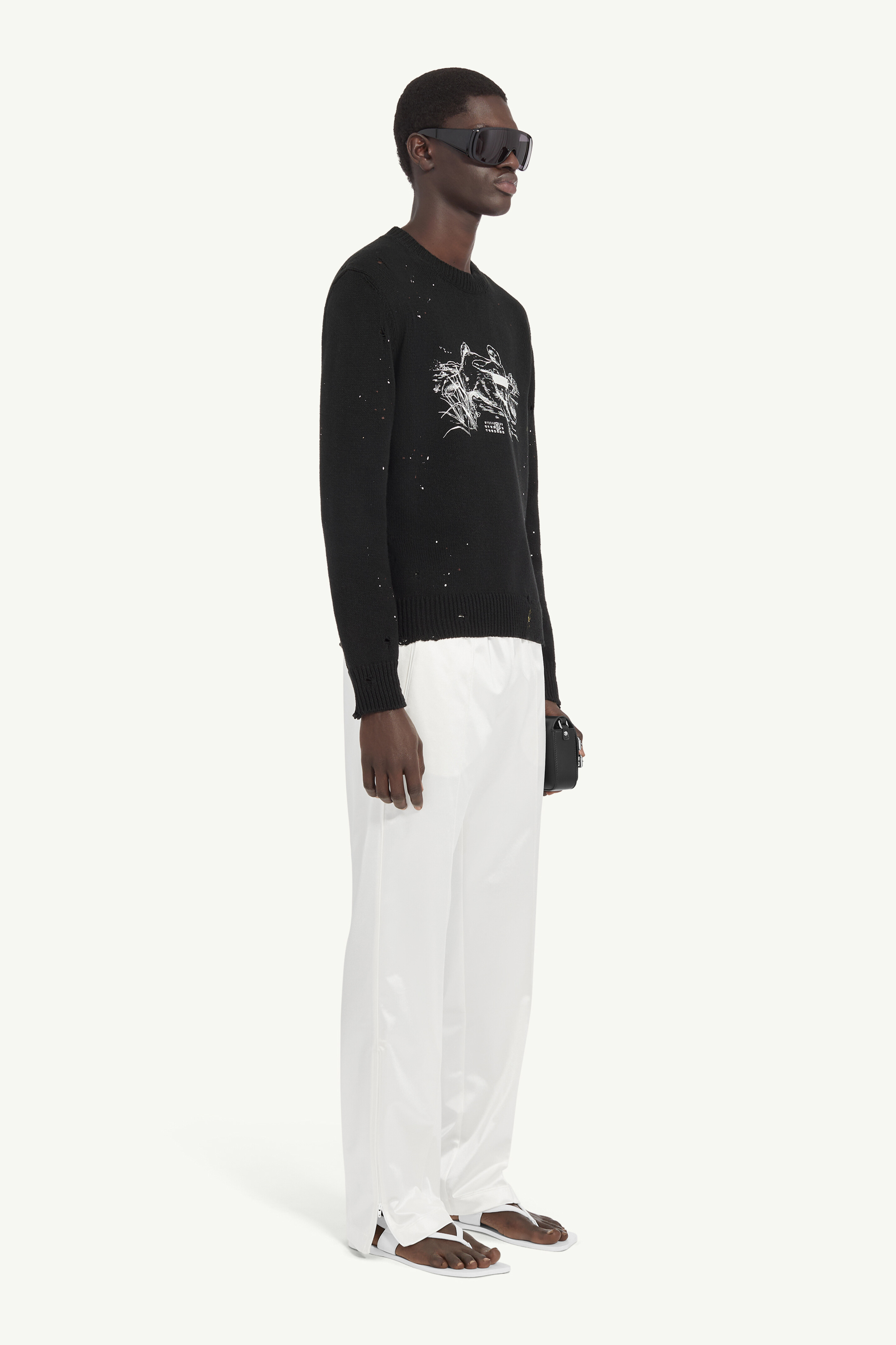 Pull imprimé lapin blanc