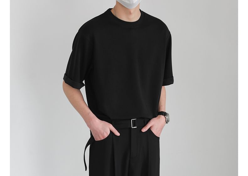 Remeefa - T-shirt met korte mouwen en ronde hals, effen
