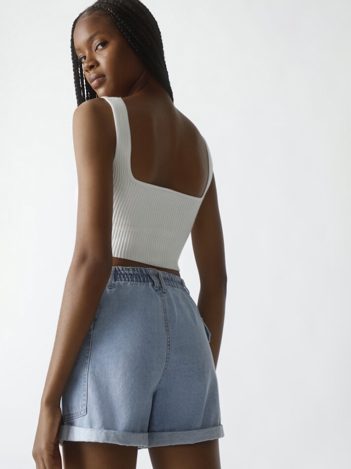 Shorts cargo em denim - Azul claro