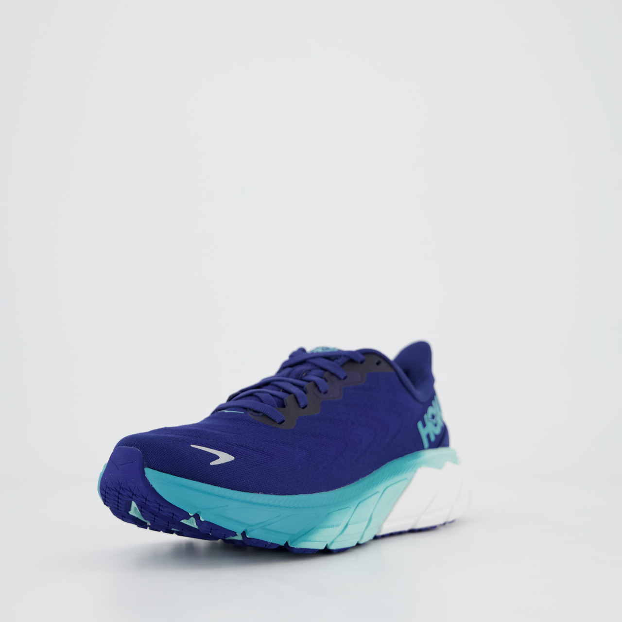 Hoka One One Arahi 6