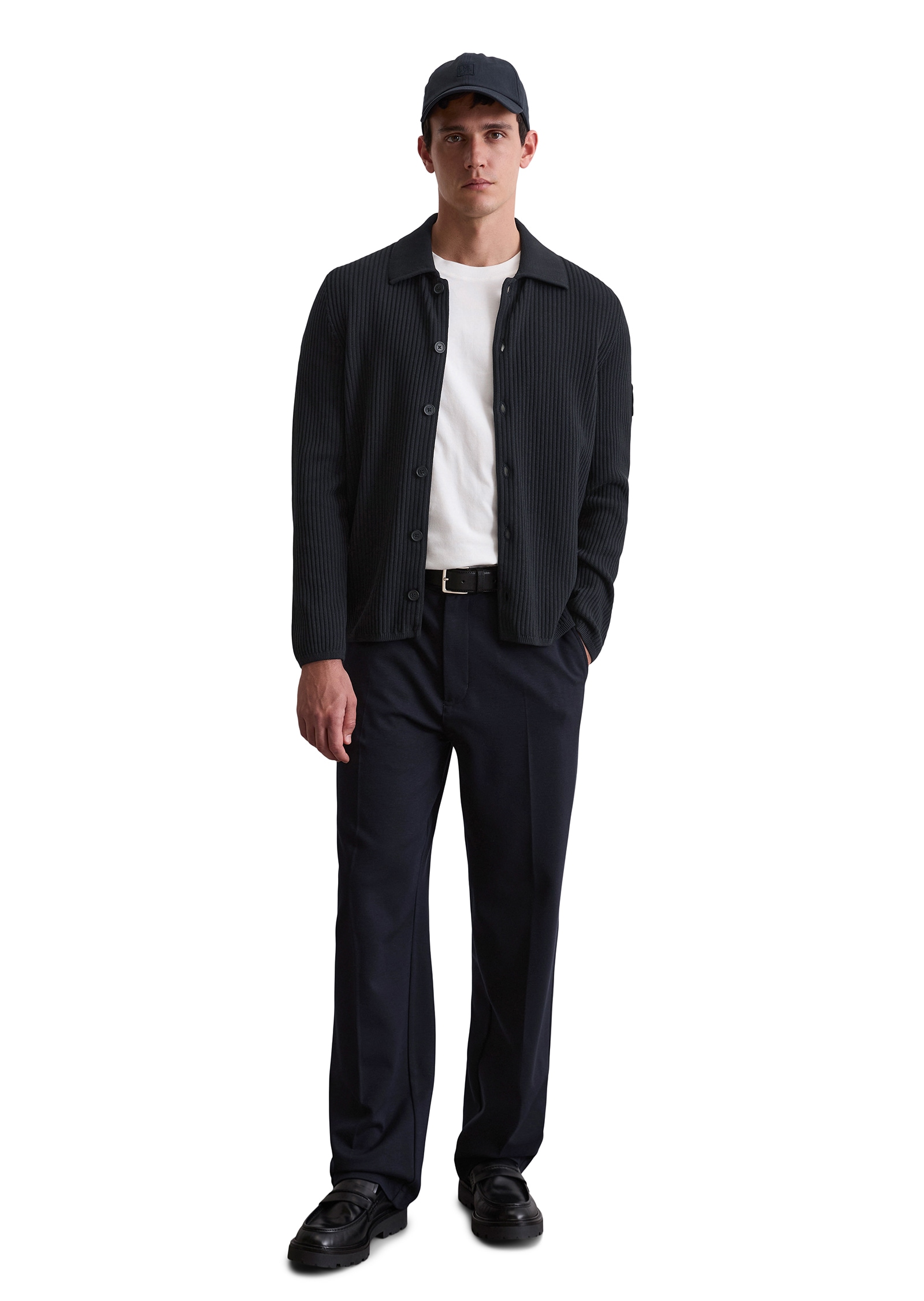 Marc O'Polo Strickjacke »DFB Travel Collection« aus reiner Bio-Baumwolle, regular Fit, elastische Rippstruktur,