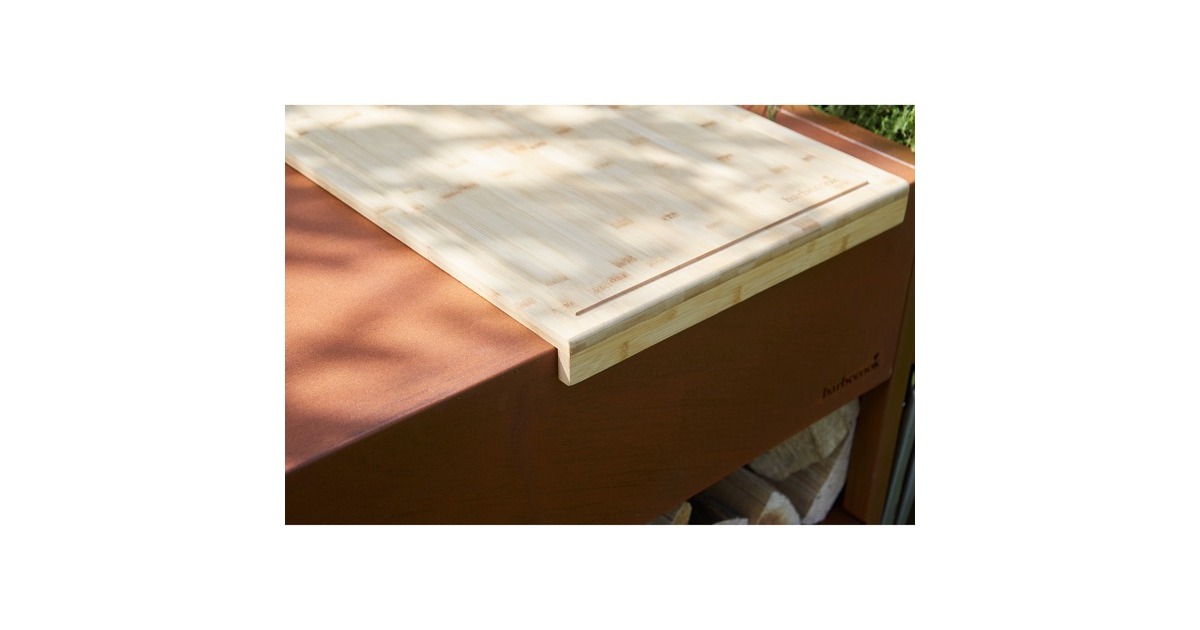 BarbecookSnijplank met sapgeul uit bamboe voor Nestor World  (FSC 100%)