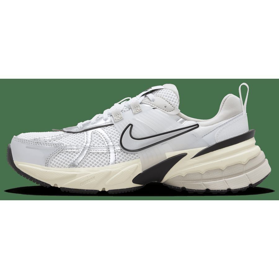 Nike V2K Run Shoes SUMMIT WHITE/METALLIC SILVER