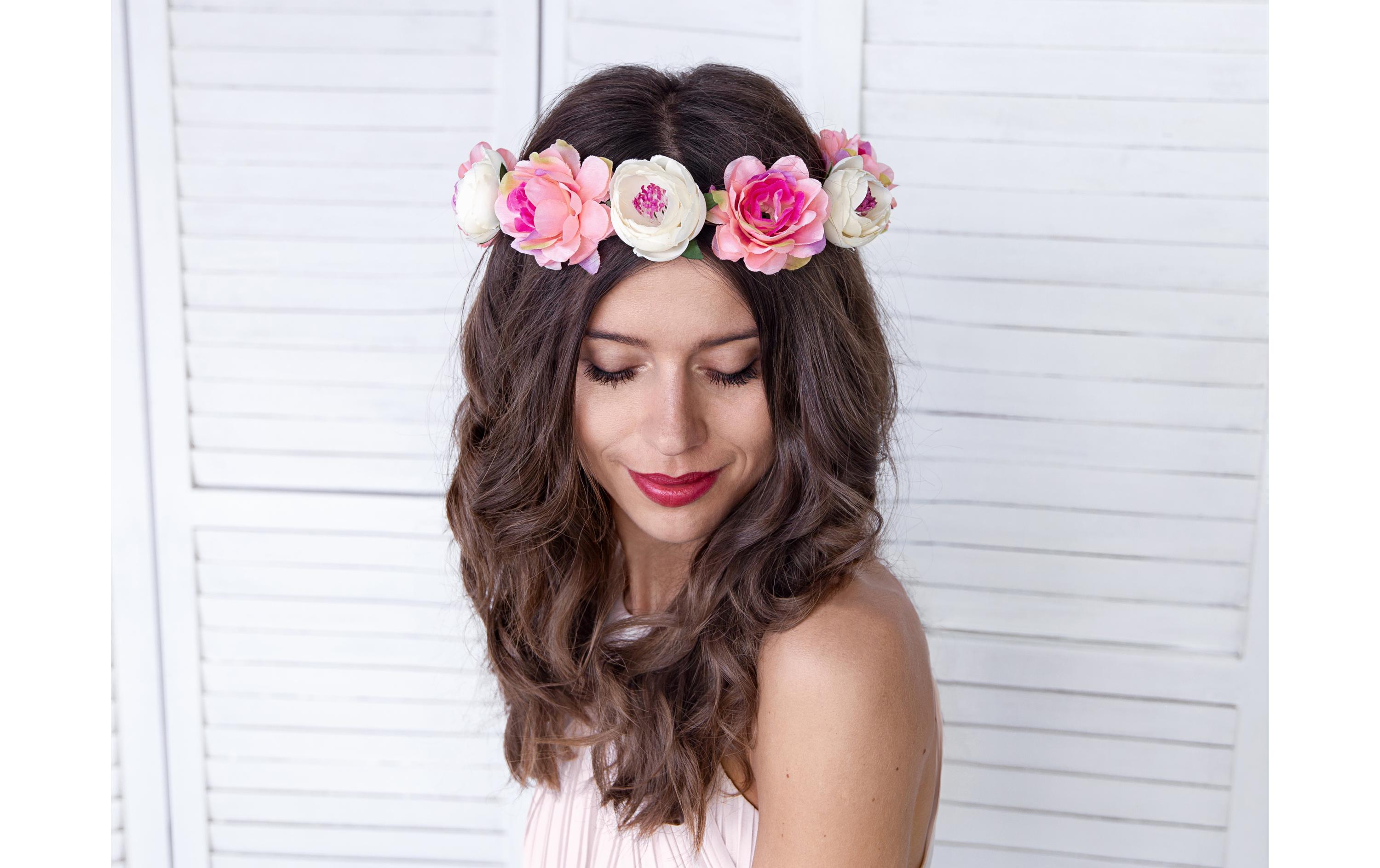 Hochzeitsaccessoire Blumenkranz 17 cm, MehrfarbigBlütenkranz als Haarschmuck für die Hochzeitsfrisur der Braut oder die Haare der Brautjungfern oder eine sommerliche Frisur für andere Partys