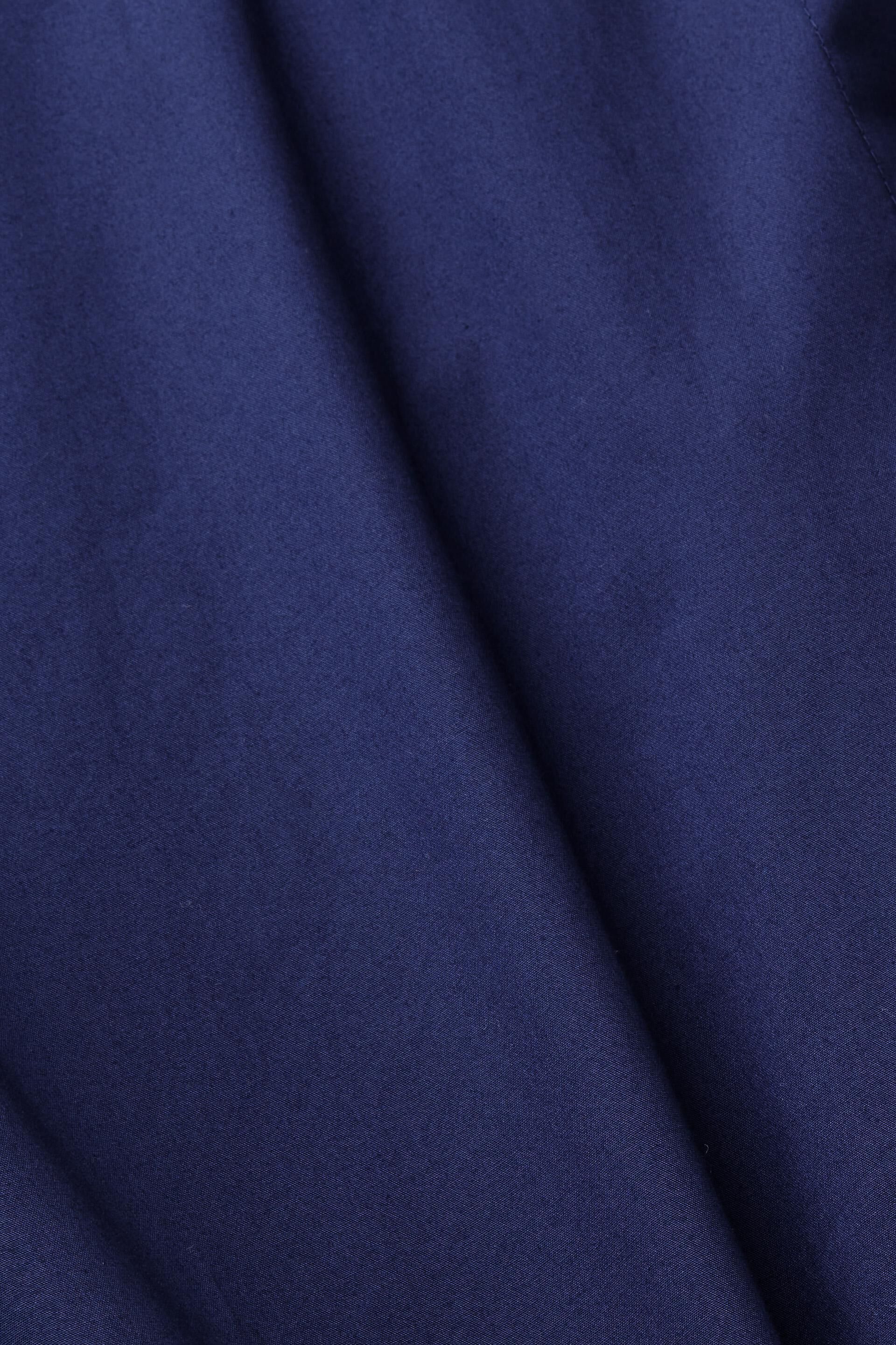 Chemise à col boutonné