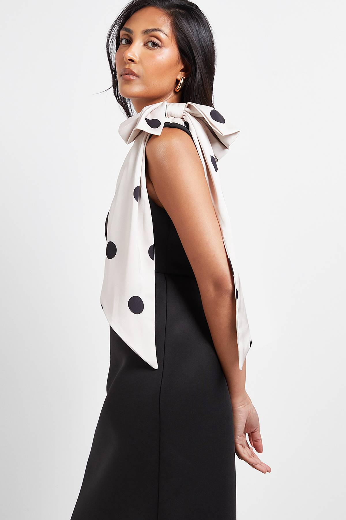 Wallis Robe Mi-Longue Asymétrique en Néoprène avec Corsage Petite Taille Cérémonie