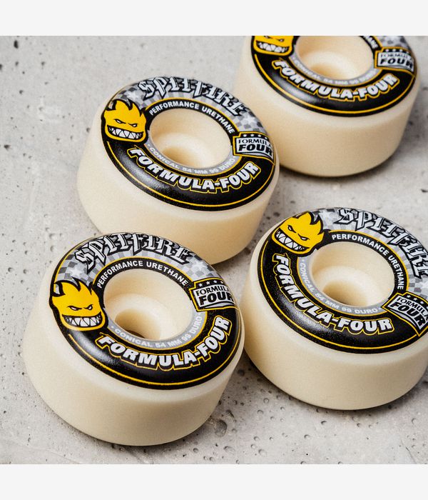 Spitfire Formula Four Conical Rollen (white yellow) 54 mm 99A 4er Pack