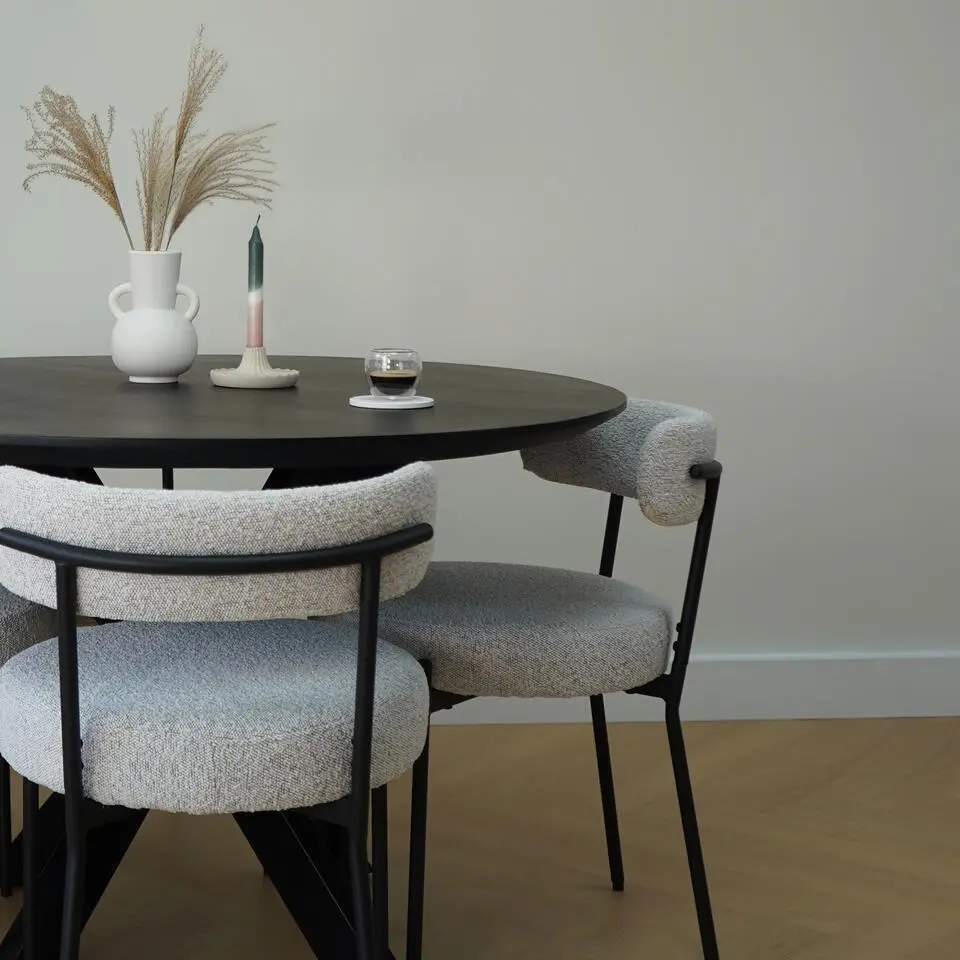 QUVIO Eettafel Sofia – Rond – Ø120 – Kruispoot – Mangohout – Zwart