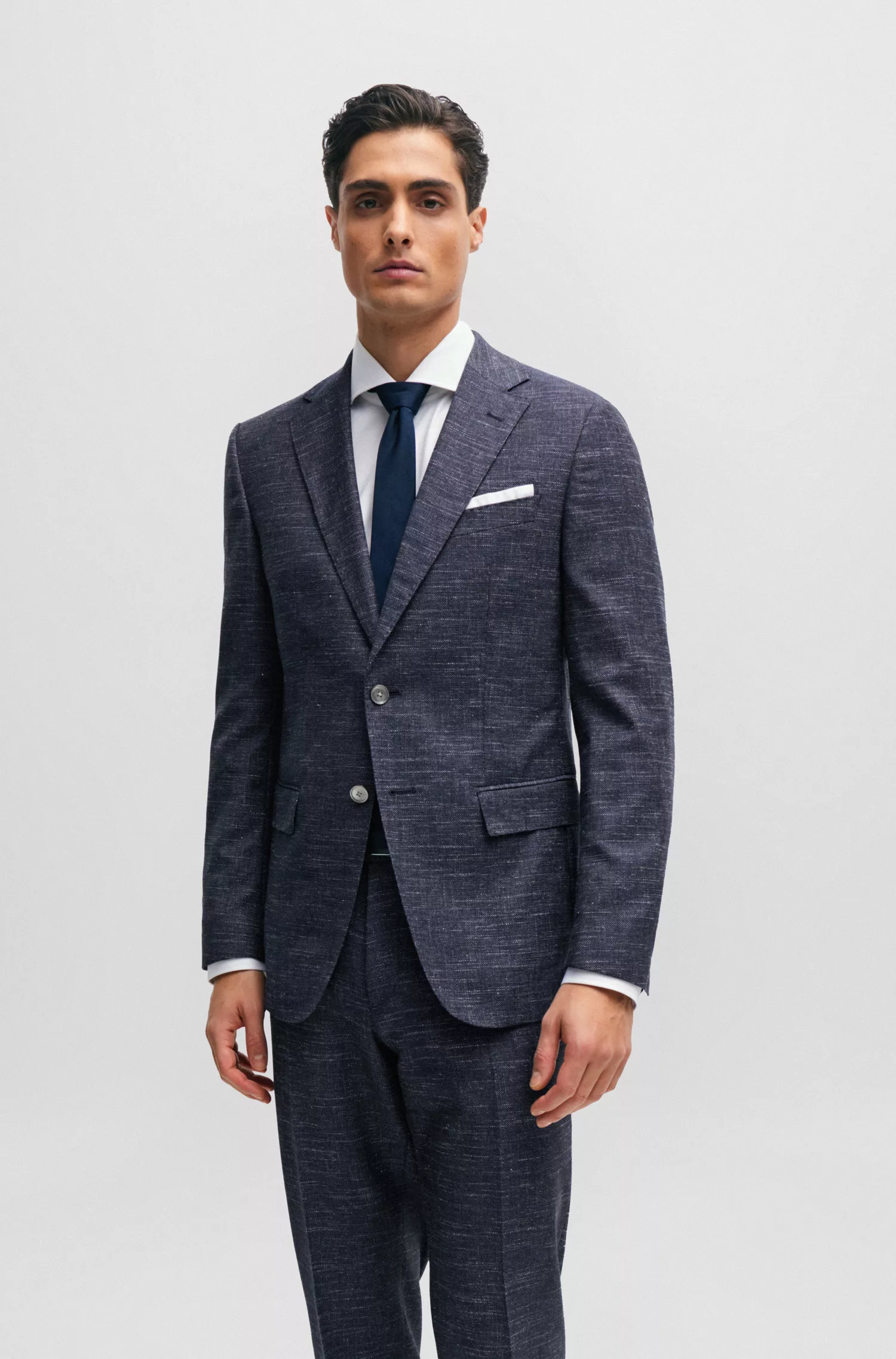 Jaqueta BOSS preta de corte slim em mistura de lã estampada.