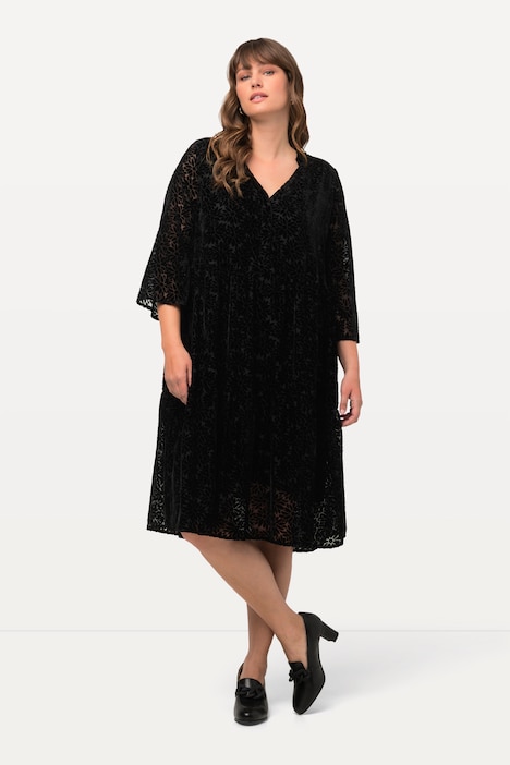 Samt-Midikleid, Ausbrennermuster, Rundhals, 3/4-Arm