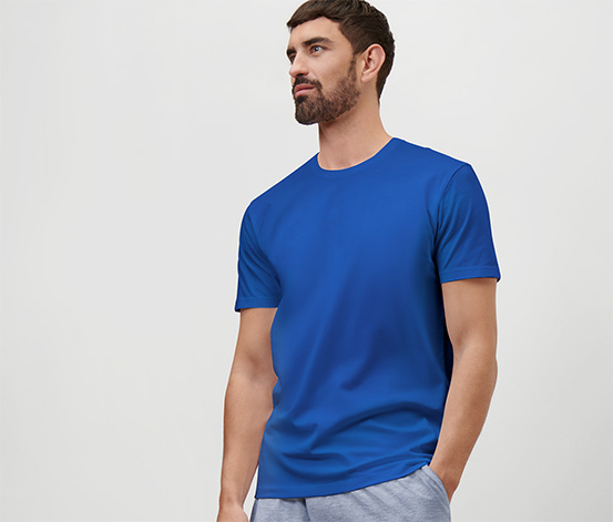 2 T-Shirts