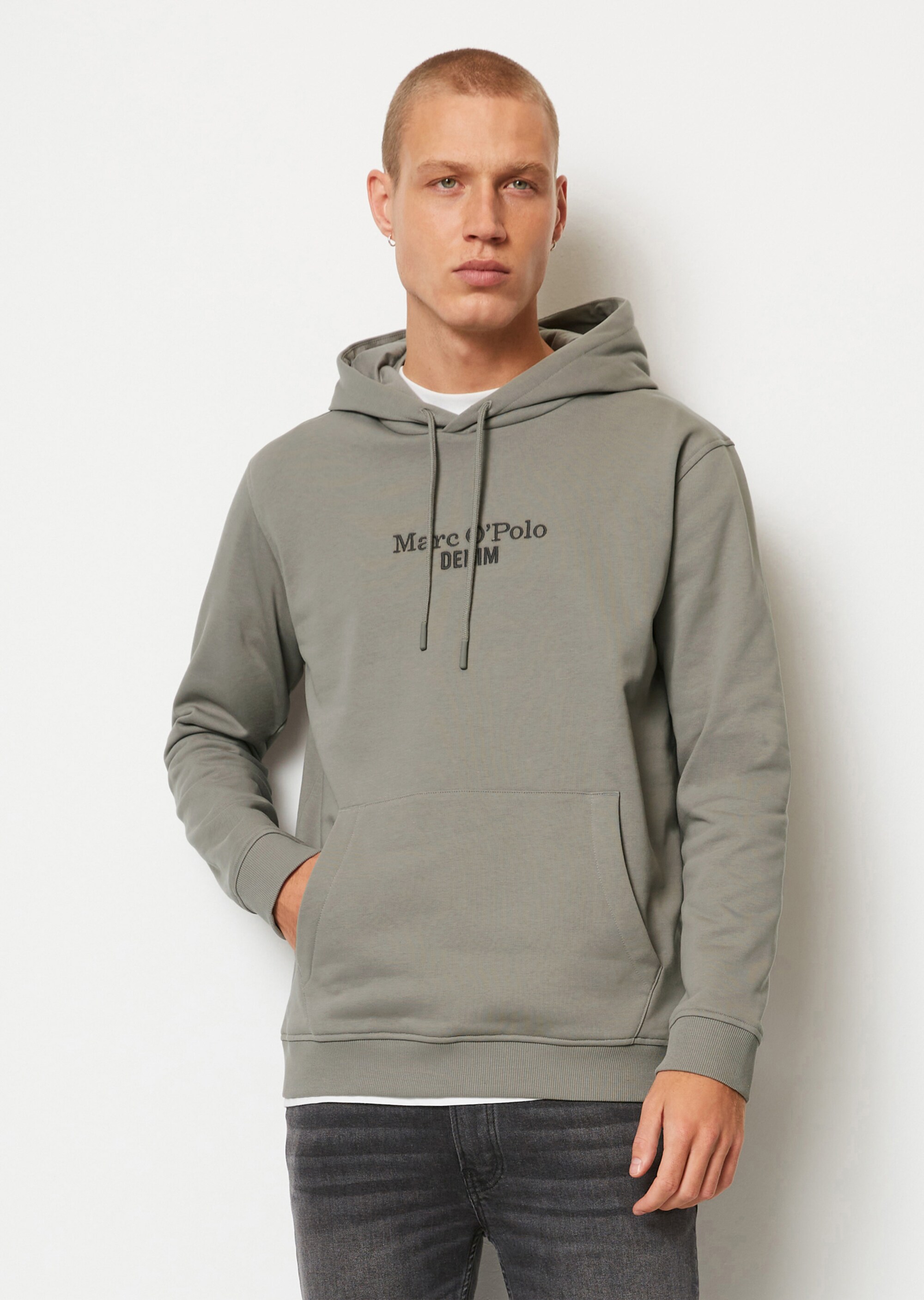 Hoodie relaxed aus hochwertiger Bio-Baumwolle