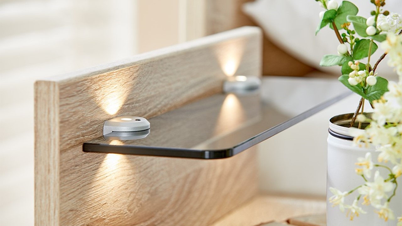 Nachtkast paneel met glas en verlichting Bienne sagerau eiken