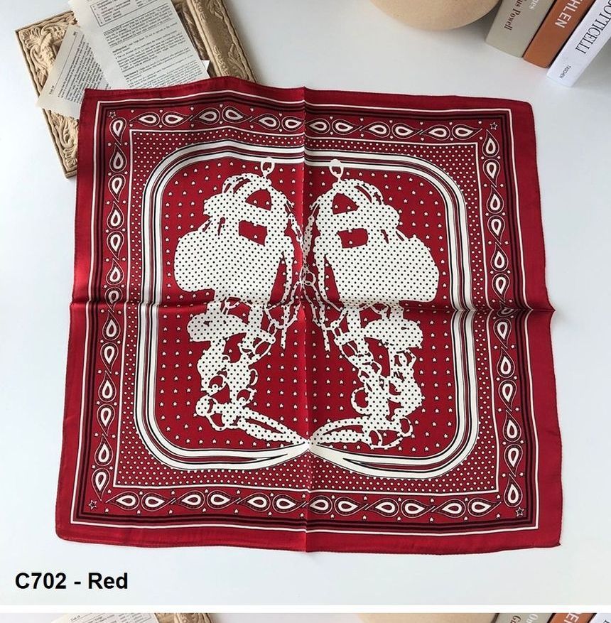 Frior - Zijden sjaal met bloemenprint