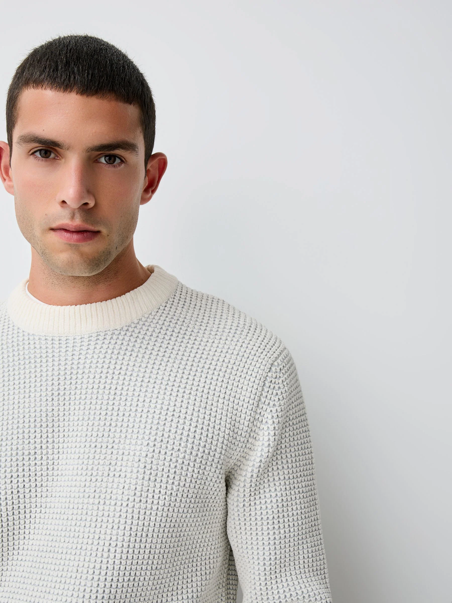 Ecru wit - Regular Fit Waffle Textured Chenille Crew Jumper