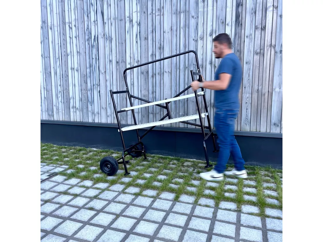 Echafaudage roulant et pliant sur deux niveaux - mobile. 2 roues. L140x l78 x H135cm ouvert. poids supporté 150 kgs