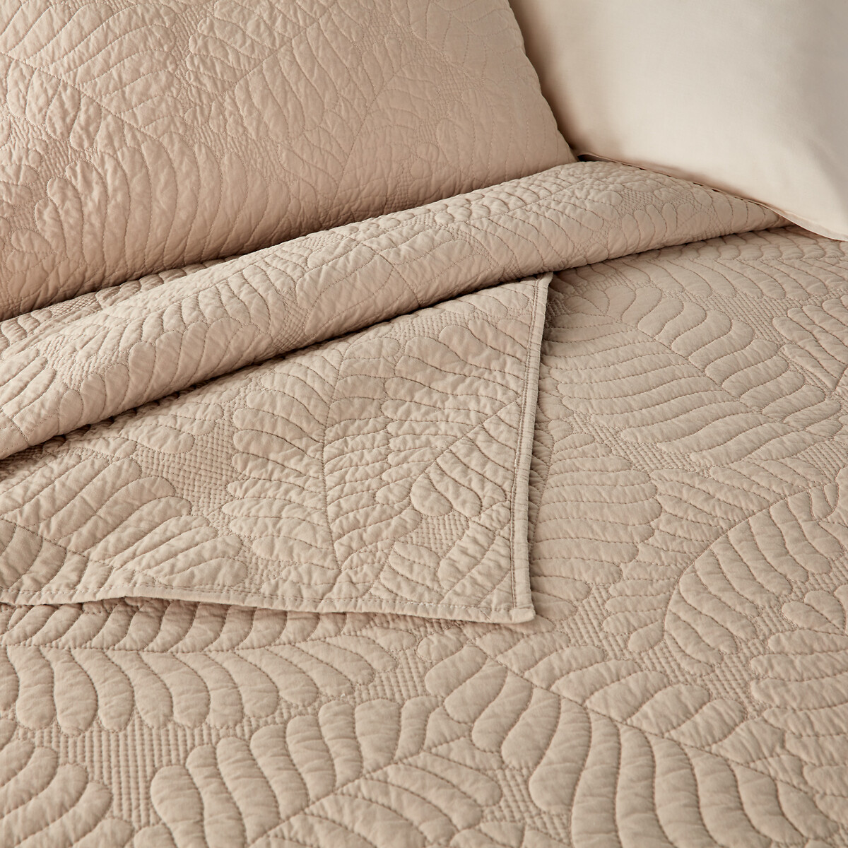LA REDOUTE INTERIEURS<br>Colcha tropical acolchoada em Tropical