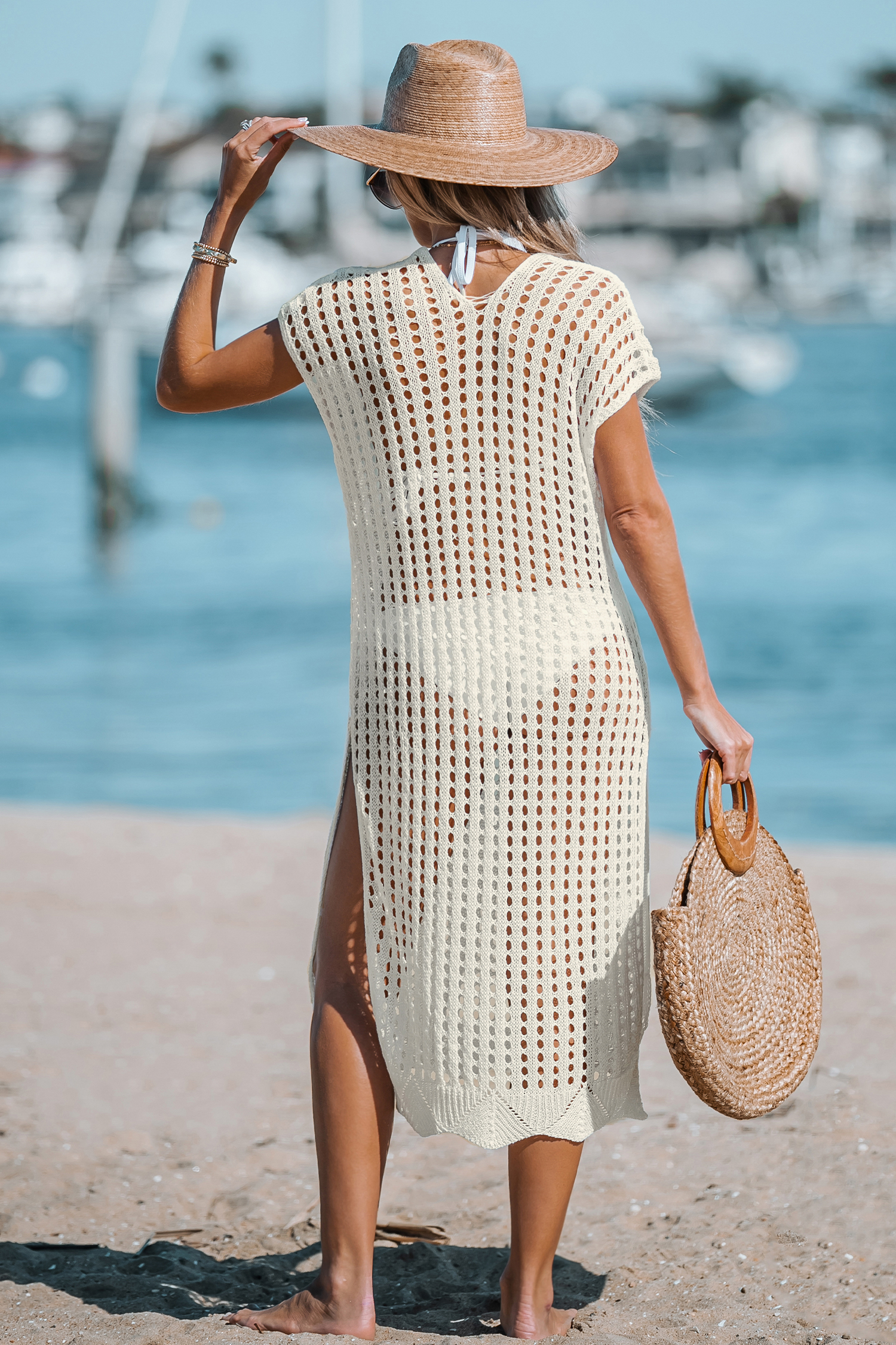 Robe cover up à manches courtes découpée