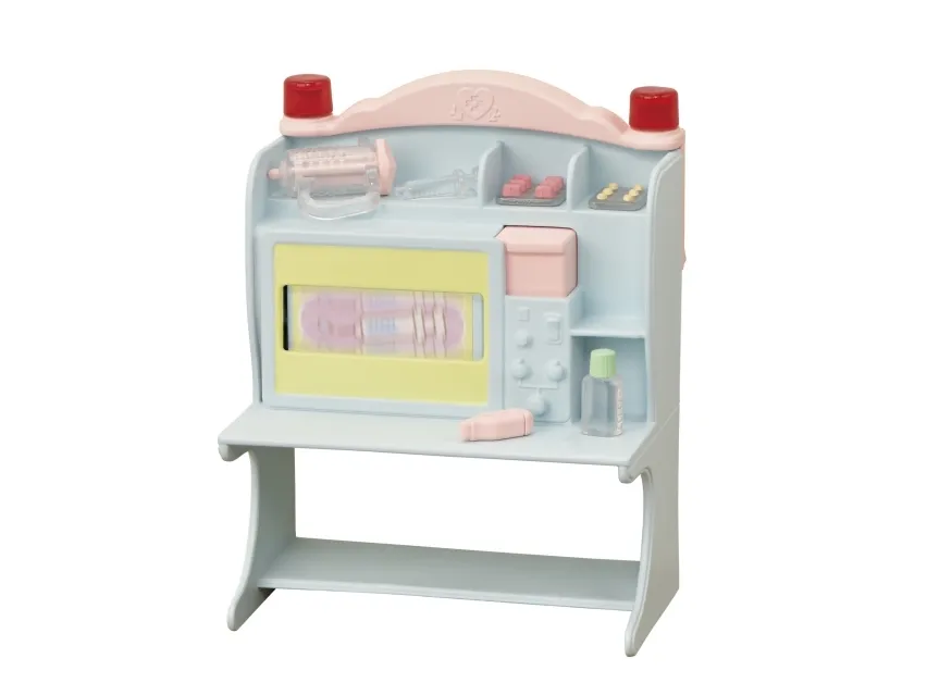 Sylvanian Families Village Doctor Starter Set