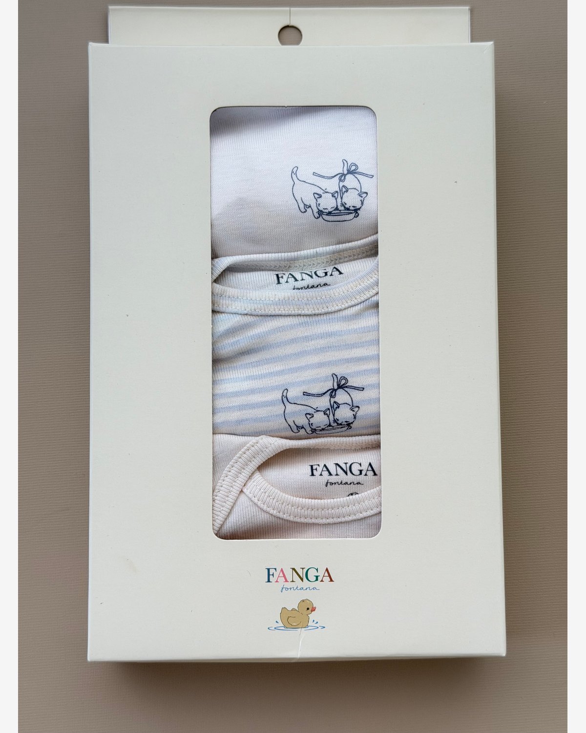 3pk. Body m/ Konvolutt Hals – 100% Øko Bomull | Fio Body – Gavepakke
