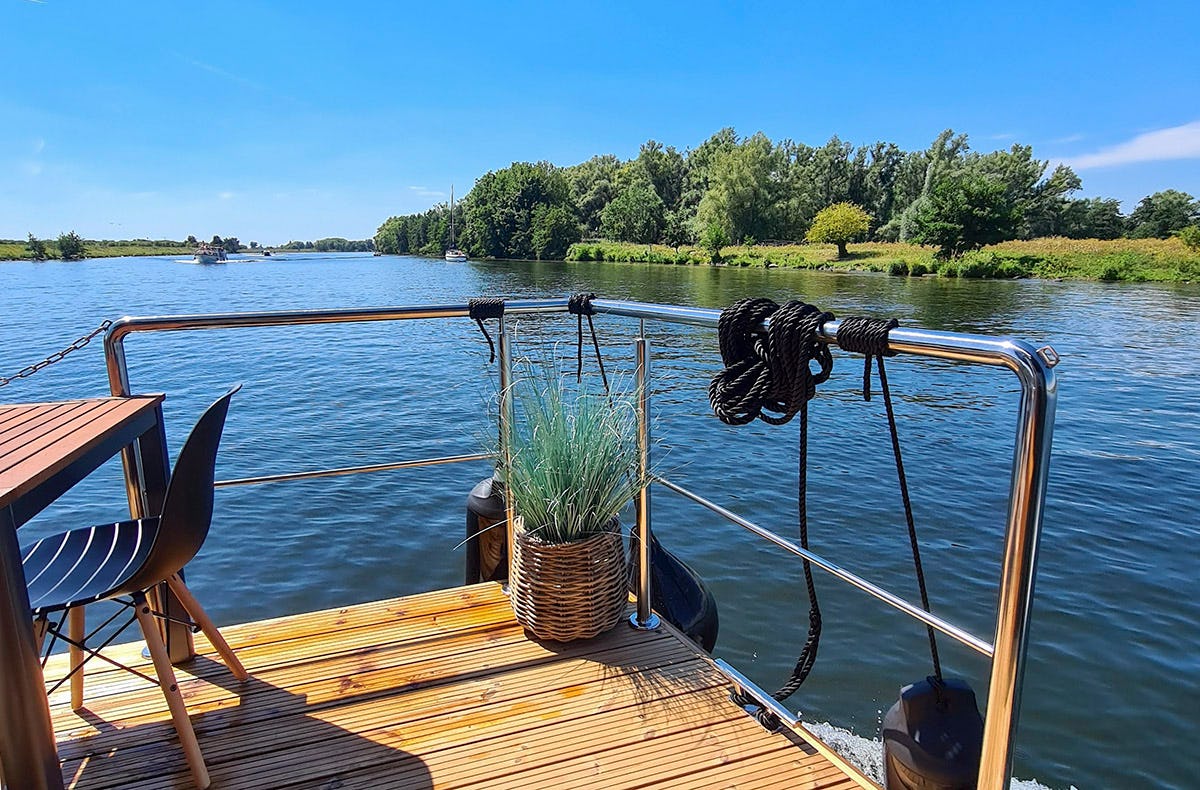 Hausboot Übernachtung auf der Maas für bis zu 4