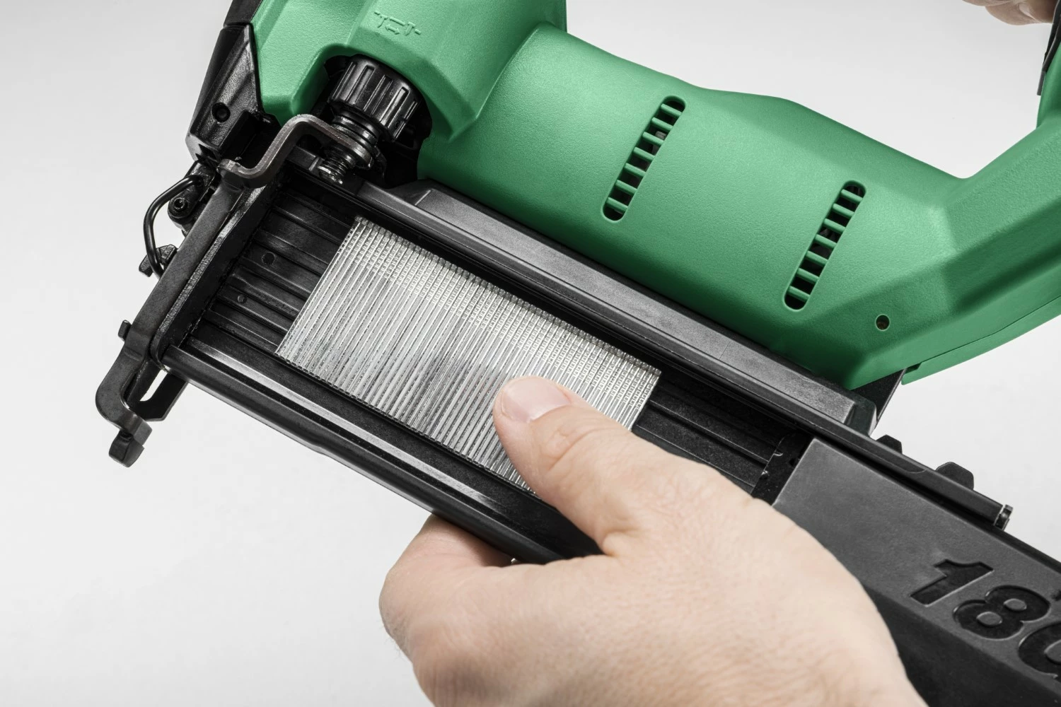 HiKOKI NT1850DA W6Z Accu spijkerapparaat - 18V - BL - 18 Gauge - MV - in HSC IV