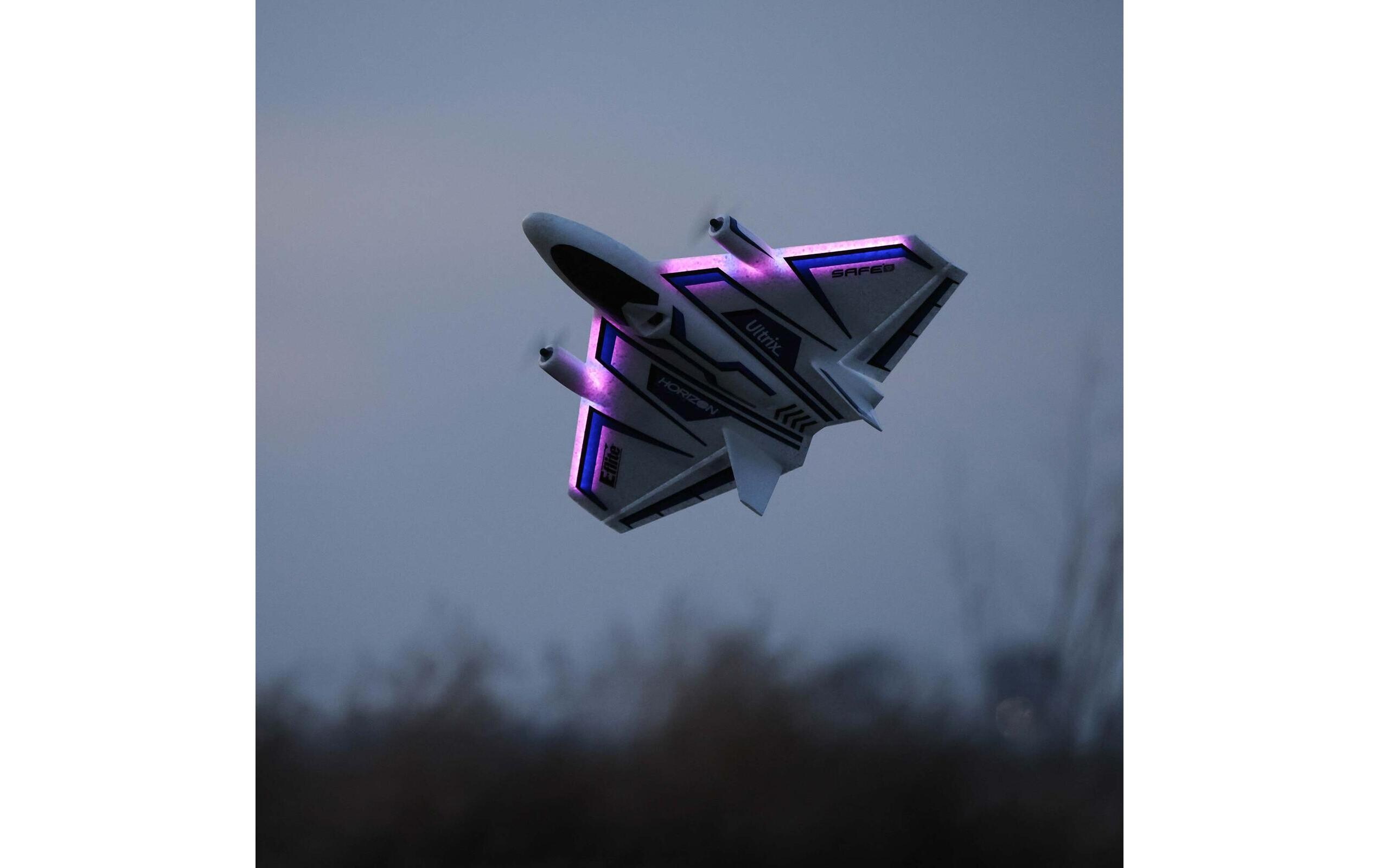 Flugzeug Ultrix 600 mm BNF Basic<br>Vergrösserte Version der UMX Ultrix mit Brushless Antrieb und Delta Tragflächen