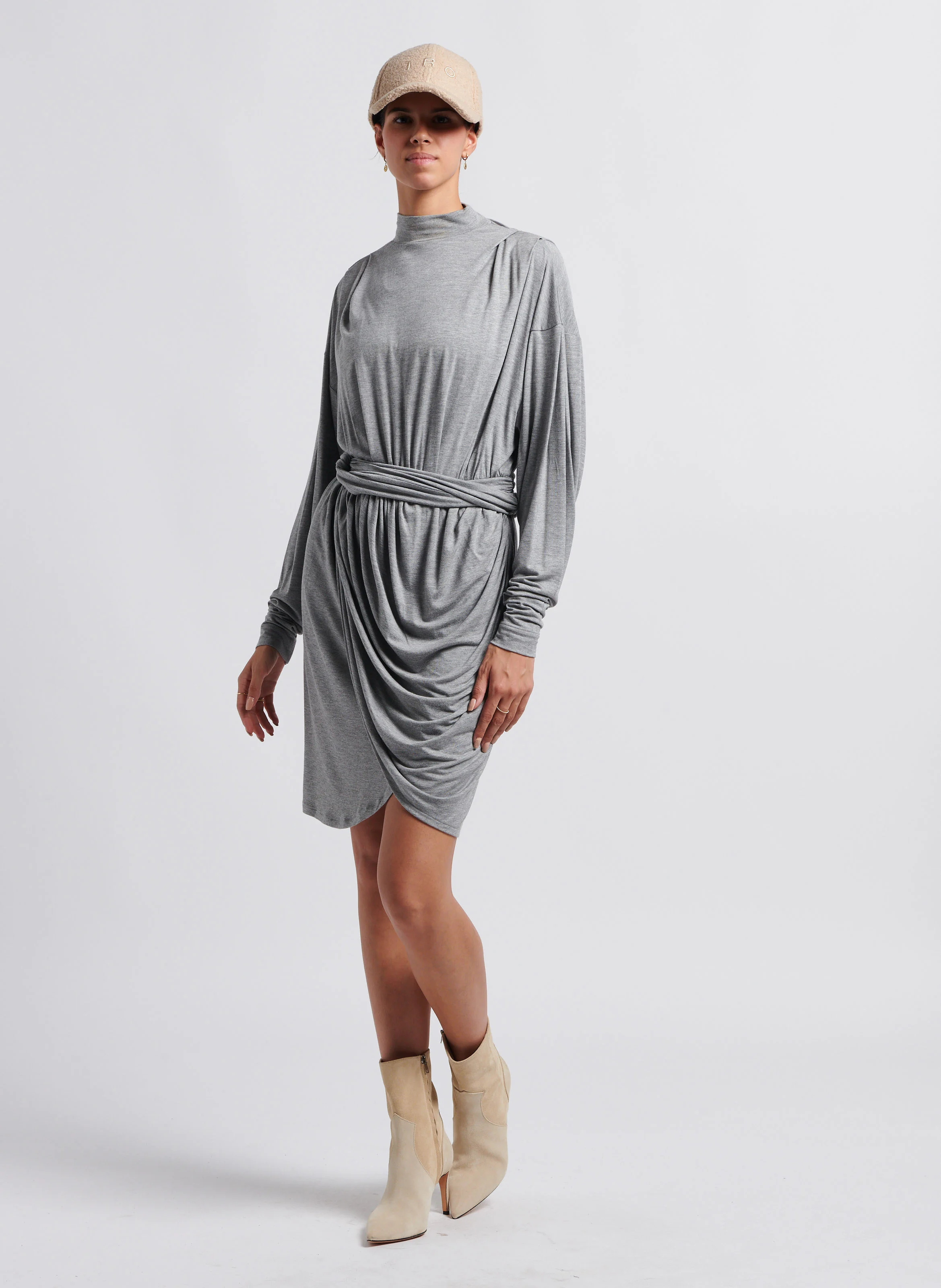 MAELIE - Robe courte col montant drapée | Gris