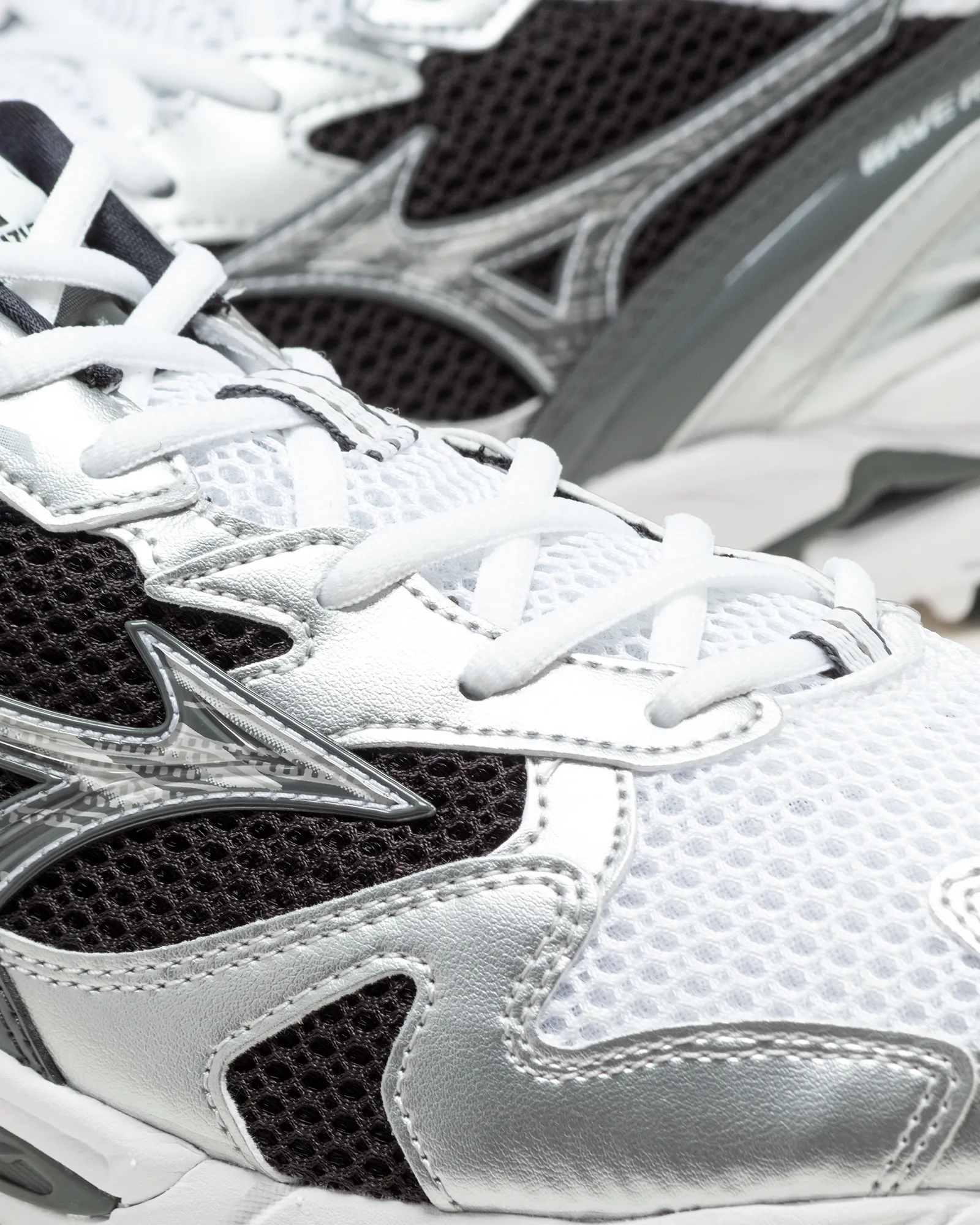MIZUNO Wave Rider 10