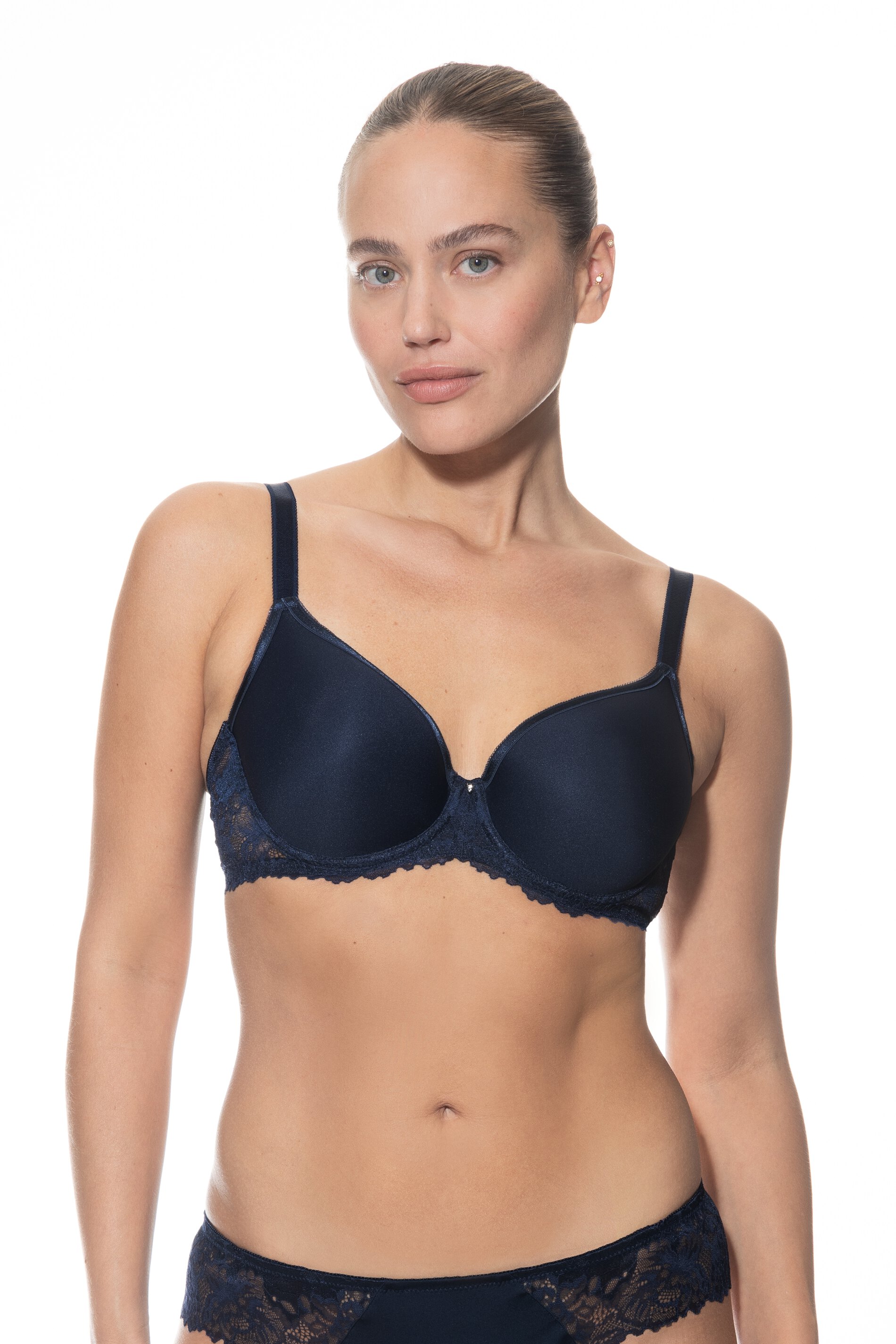 Spacer-BH | Full Cup<br>Serie Luxurious
