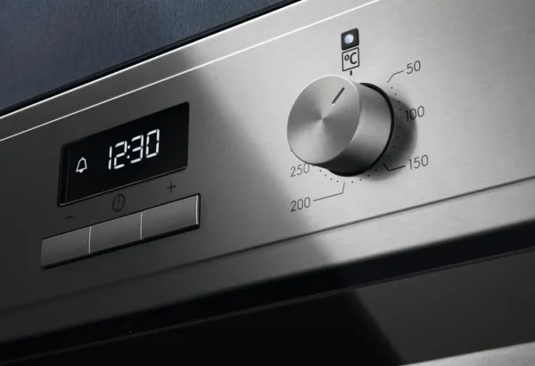 Ovn ELECTROLUX EOF 3H40X