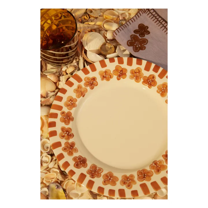Tressé Assiette à dîner Fleurs de tiaré | Marron