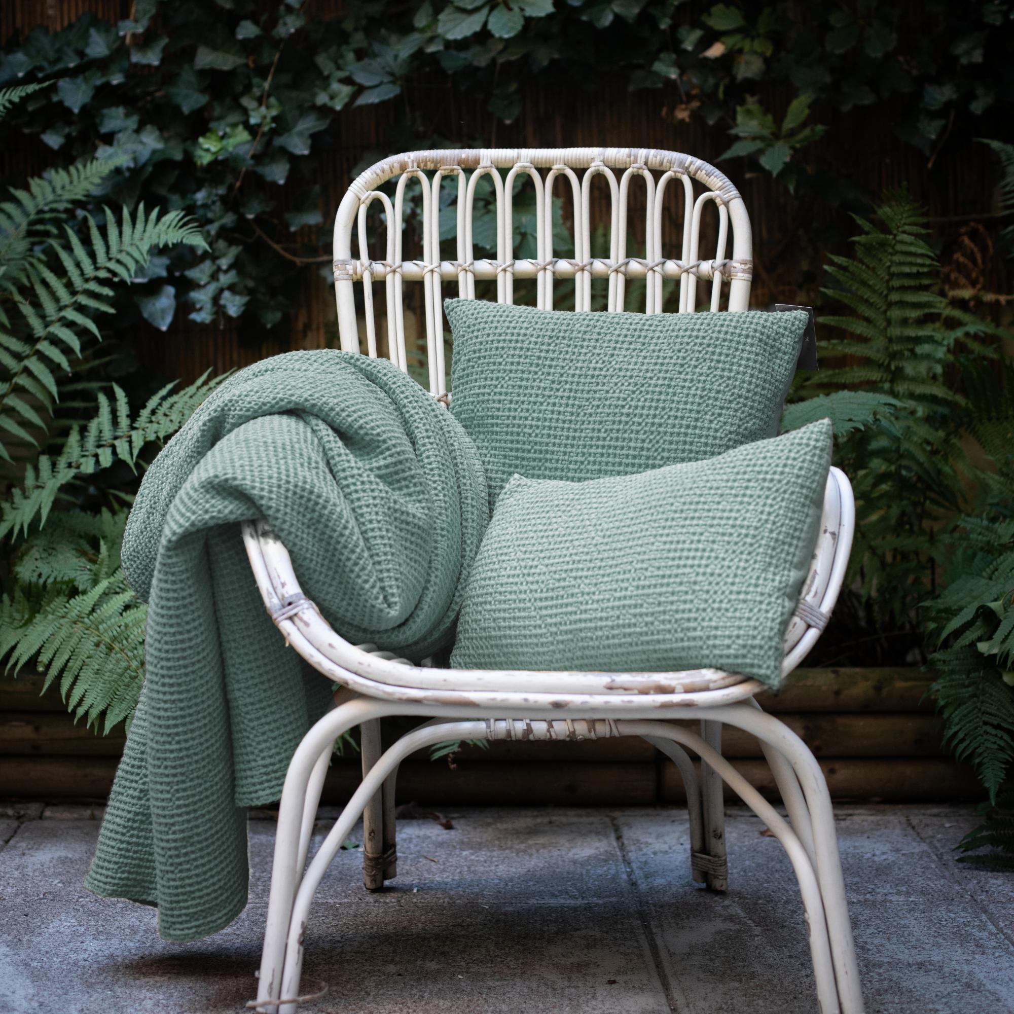 Coussin maia vert de gris 30 x 50 cm
