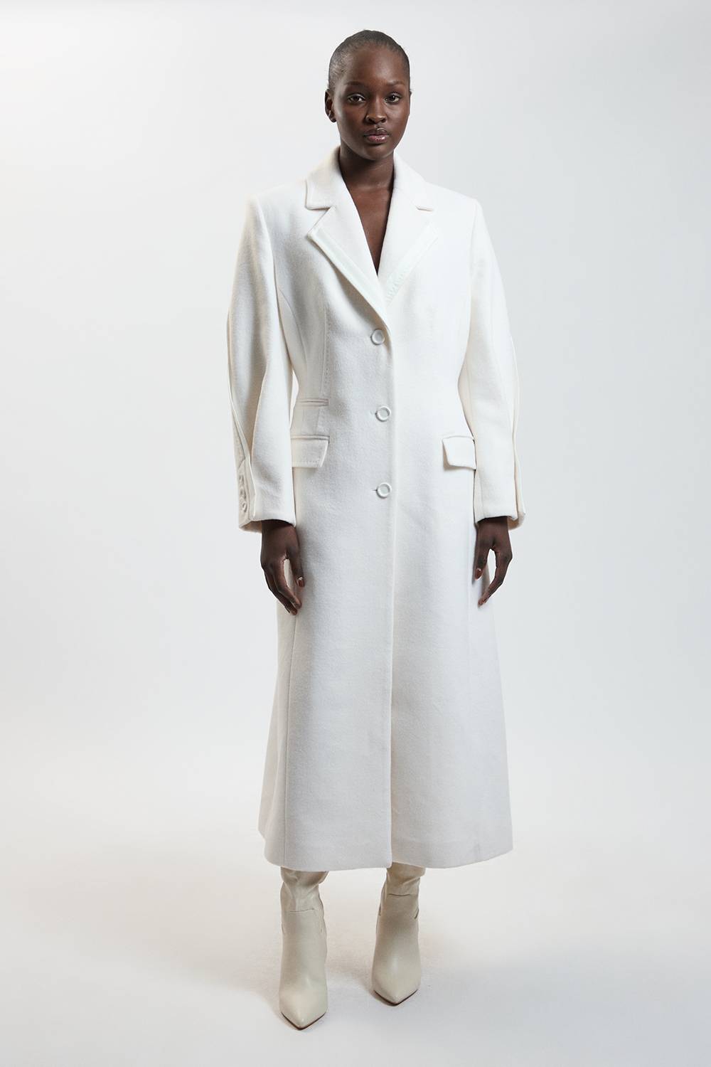 KarenMillen Manteau Mi-long Ajusté En Laine Avec Jupe Ample Et Détail Satin