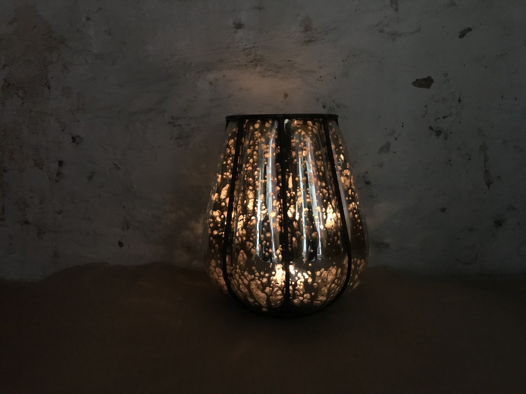 Windlicht 'Citrouille' mit Metallrahmen S, silber, Ø 14 cm, H 17 cm von fischer's lagerhaus
