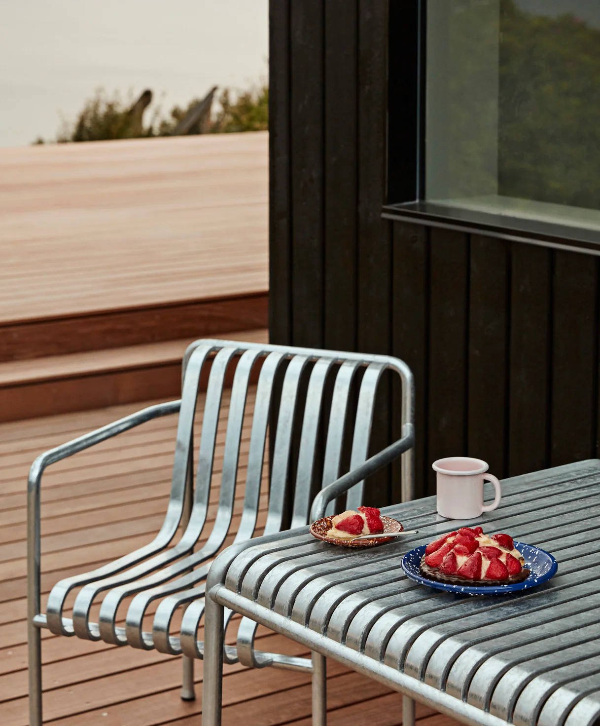 HAY  Palissade havebord, Hot Galvanised - L82,5xB90 cm.