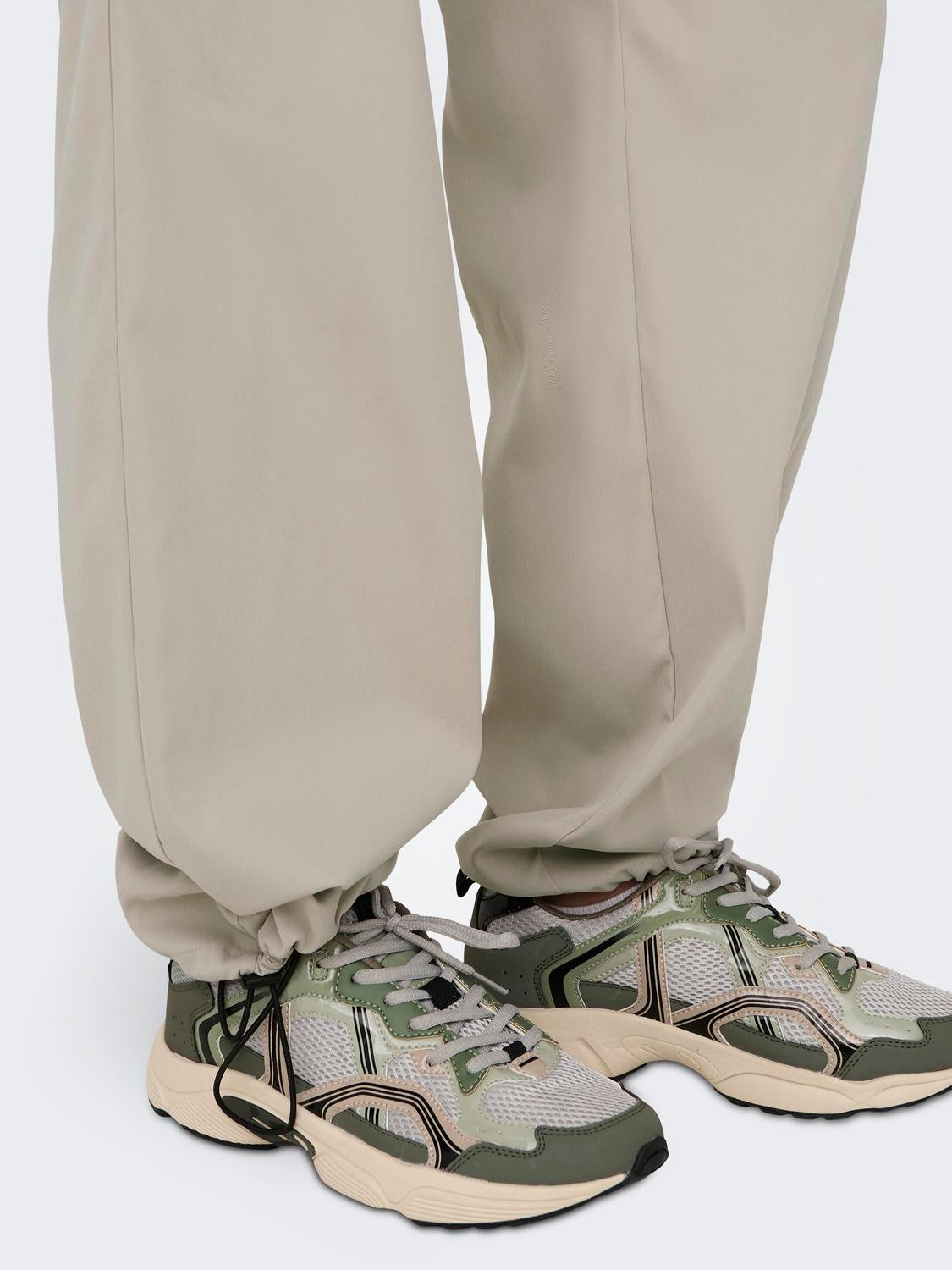 ONLCASHI Hohe Taille Normal geschnitten Cargo-Hose Chateau Gray