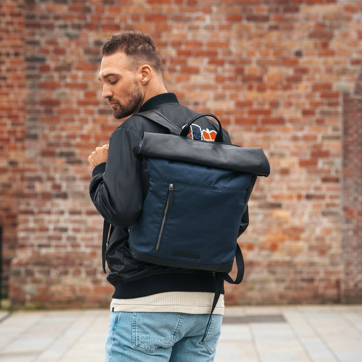 The Chesterfield Brand Nylon Wax Pull Up Rugzak Bornholm 17 Inch Navy