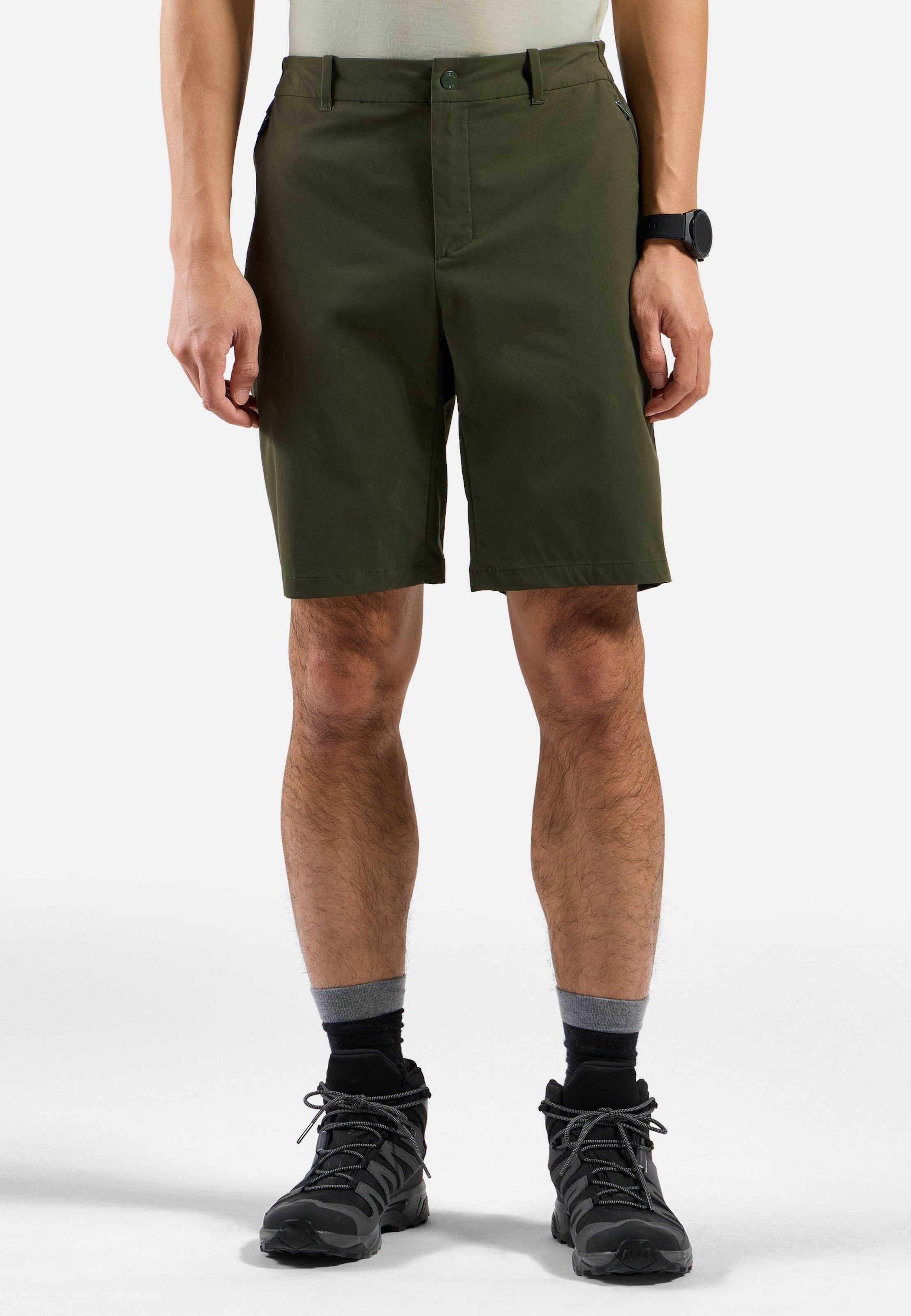 Ascent Light Wandershorts in forest night