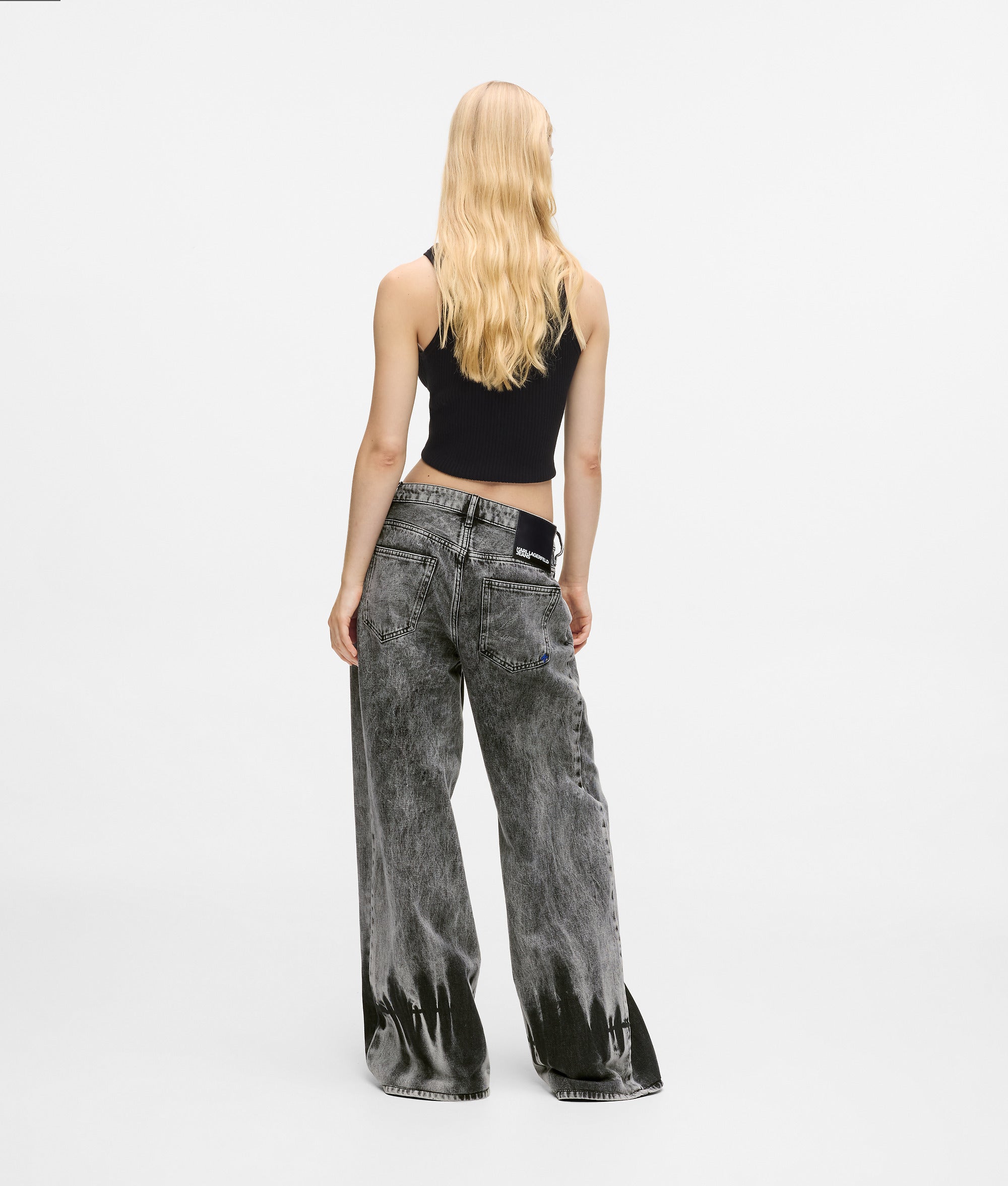 Gebleekte jeans met wijde pijpen