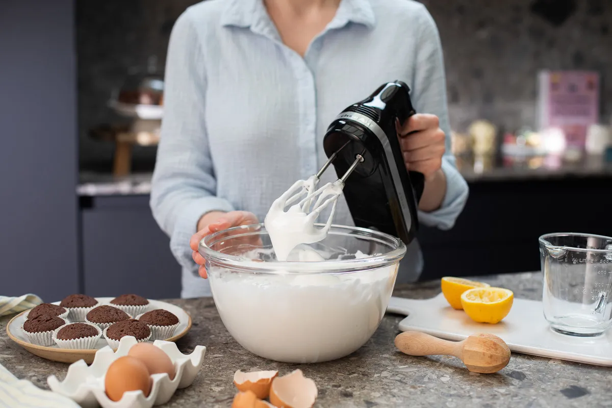 KitchenAid Håndmixer m. piskeris med fleksible kanter