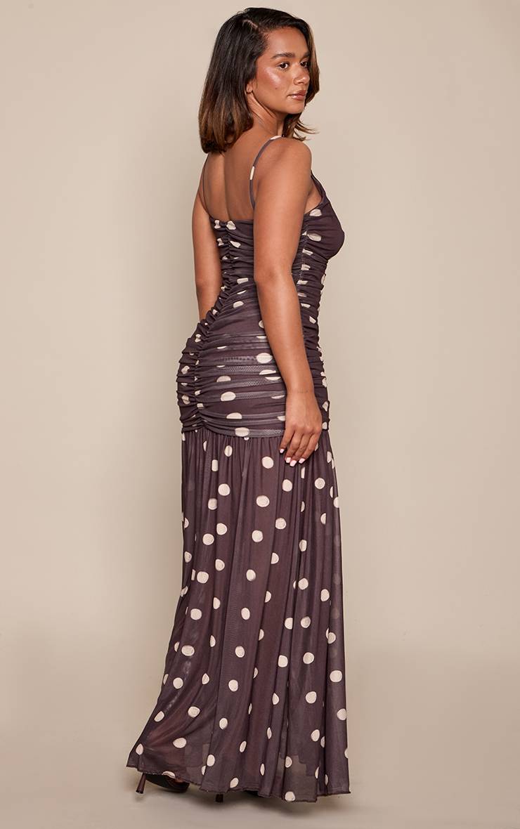 Marron Robe Maxi Ajustée À Pois Avec Fronces Devant Et Ourlet Asymétrique