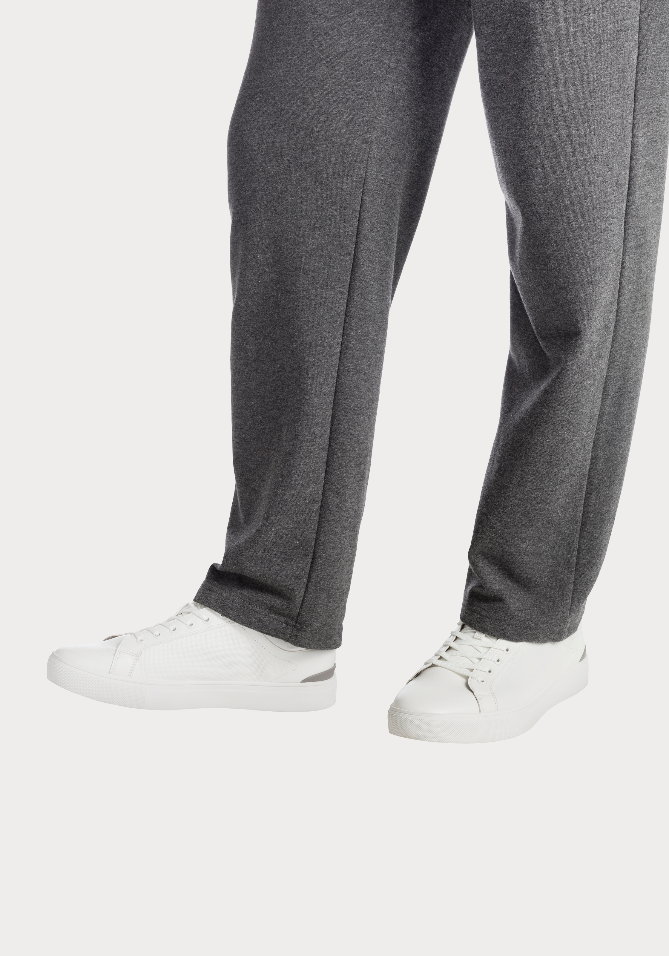 KangaROOS Sweathose  Jogginghose in legerer Weite