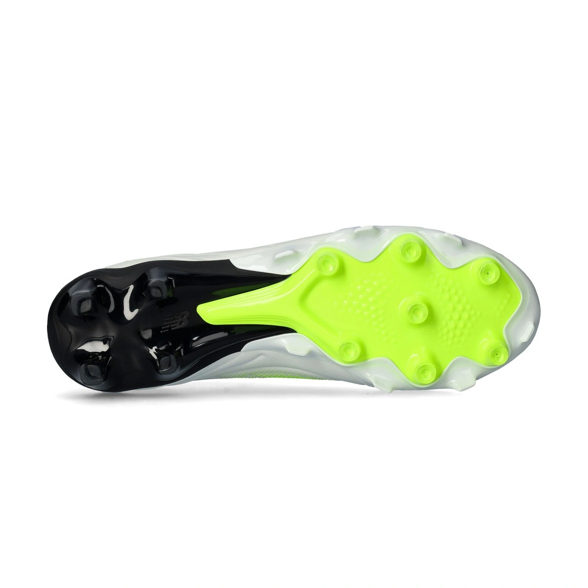 Chuteira New Balance Tekela Pro Low Laced FG V5