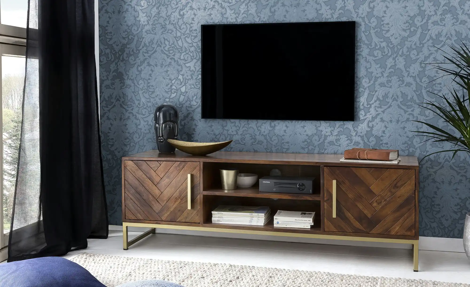 TV-Lowboard aus Massivholz Calatria