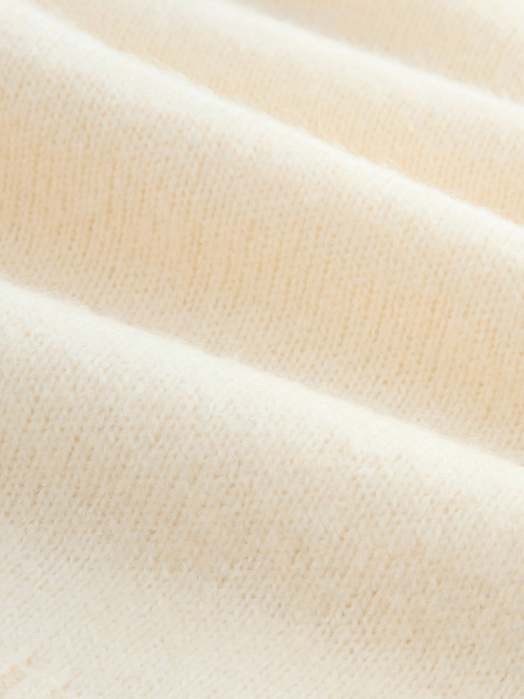 Ecru strikken - Gebreid vest met ronde hals
