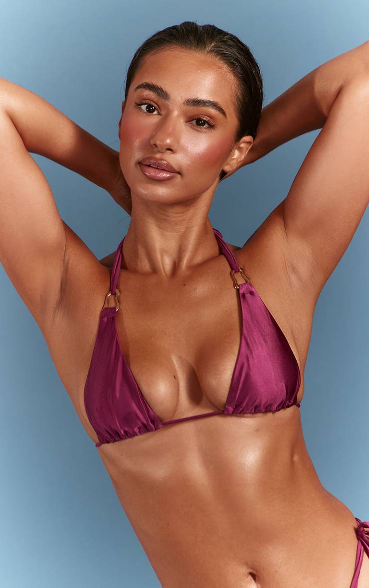 Violet Haut De Bikini Triangle Avec Finition Brillante Et Détail Charm