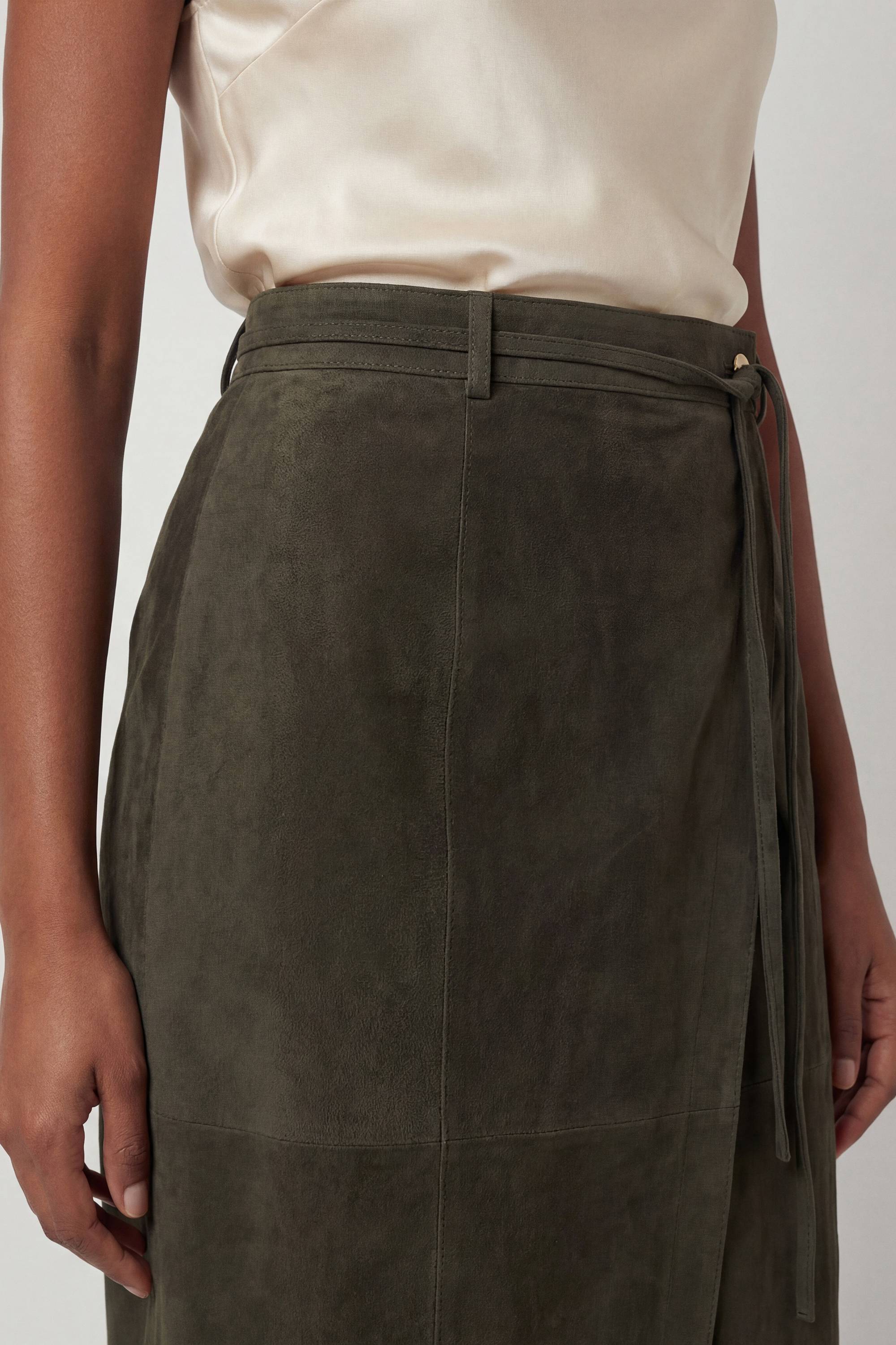 KarenMillen Jupe Midi En Daim Avec Ceinture À Nouer