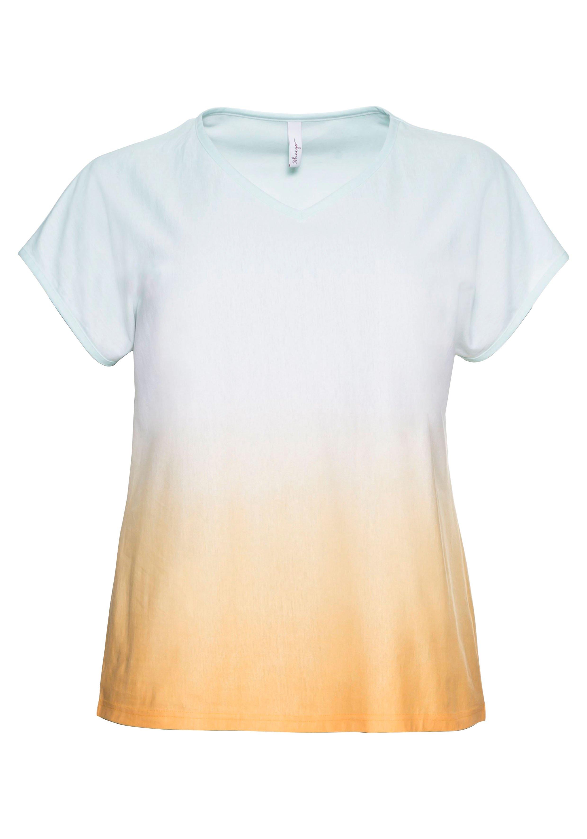 Shirt in Batik-Optik und mit V-Ausschnitt