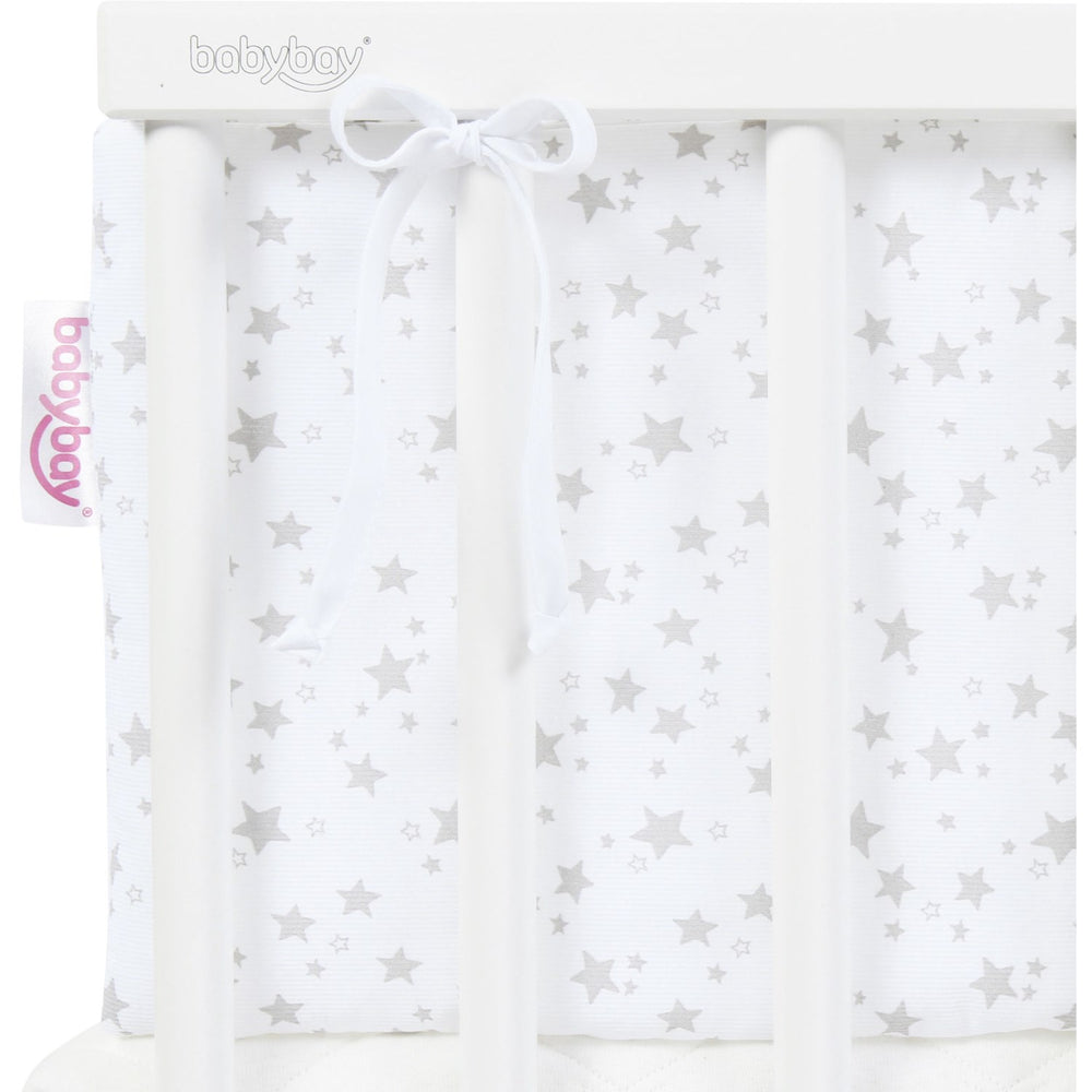 Køb babybay ® White Stars Pearl Grey Sengerand Pique